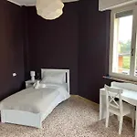Dream & Ice Cream In Apartment