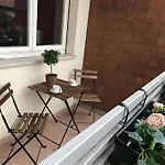 Apartment Dream & Ice Cream In *